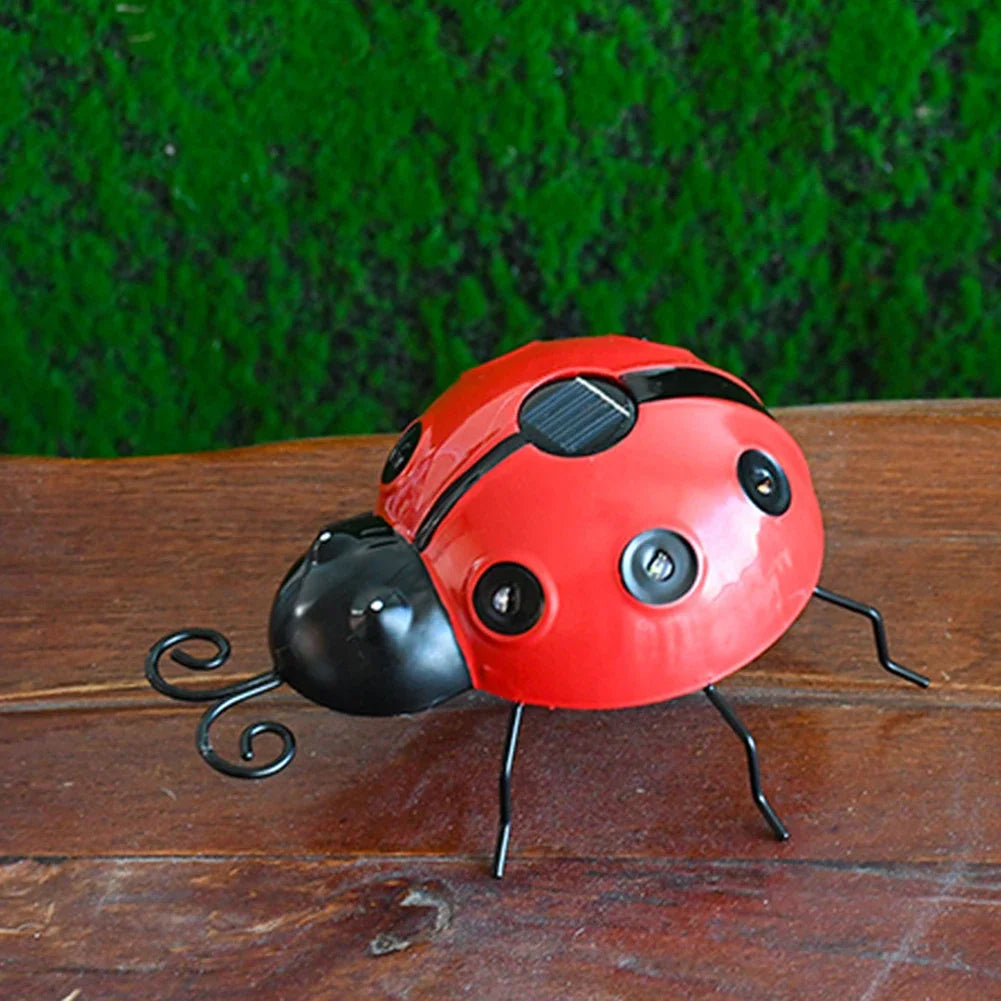 1Pcs Ladybug Ornament IP65 Waterproof Lifelike Metal Ladybug Outdoor Hanging Beetle Solar Light Front Porch Backyard Decoration