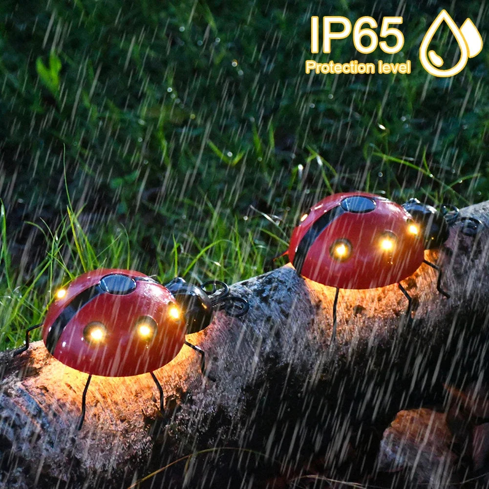 1Pcs Ladybug Ornament IP65 Waterproof Lifelike Metal Ladybug Outdoor Hanging Beetle Solar Light Front Porch Backyard Decoration