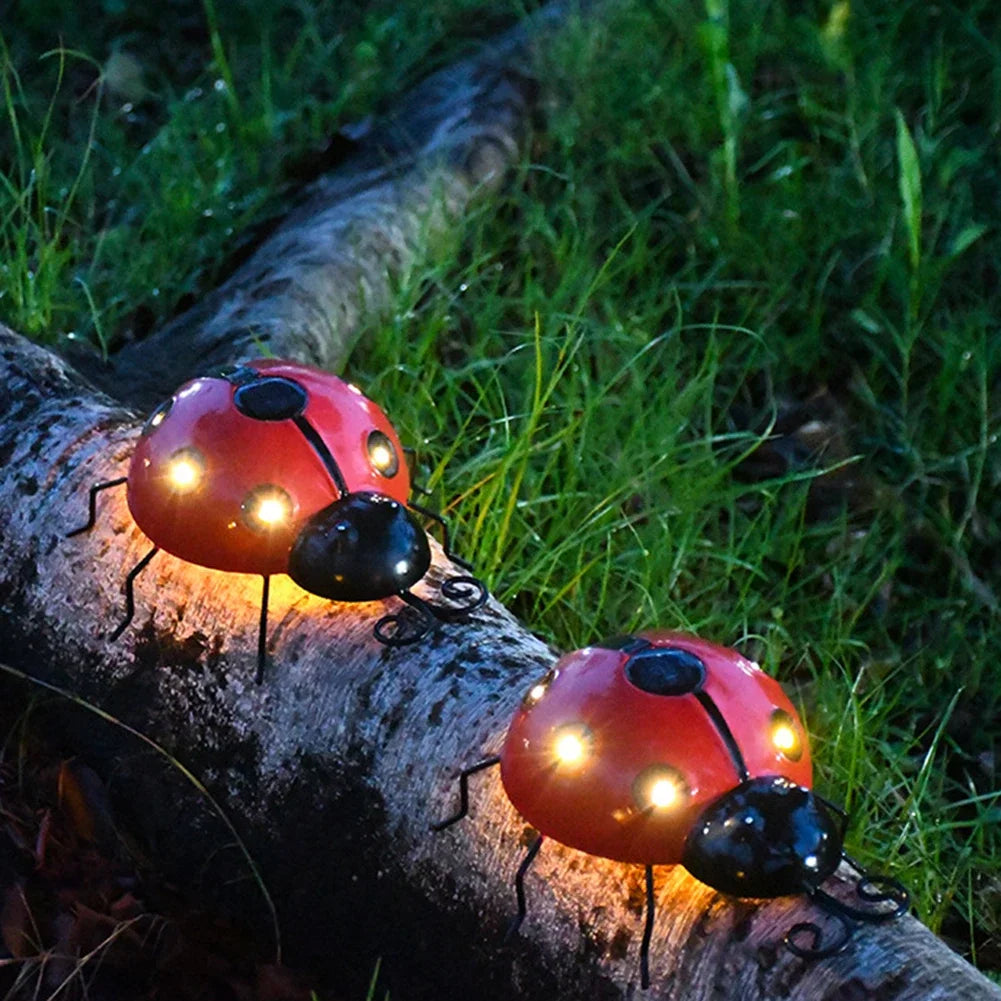 1Pcs Ladybug Ornament IP65 Waterproof Lifelike Metal Ladybug Outdoor Hanging Beetle Solar Light Front Porch Backyard Decoration